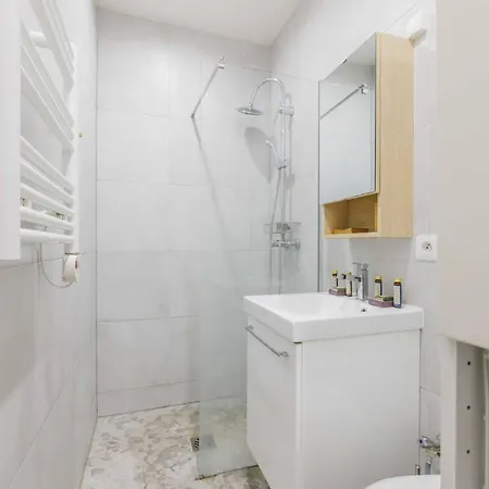 Apartment 5e - - Haystia *